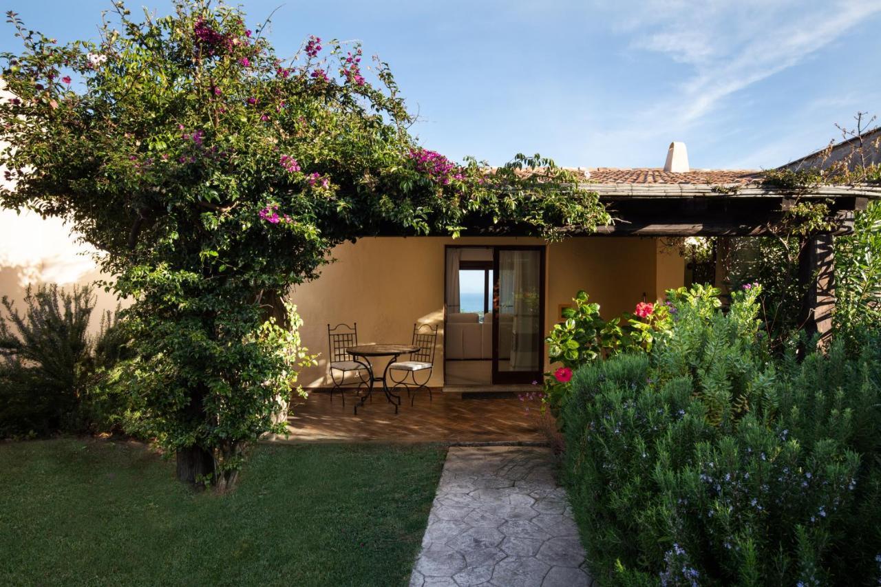 Punta Falcone Aparthotel