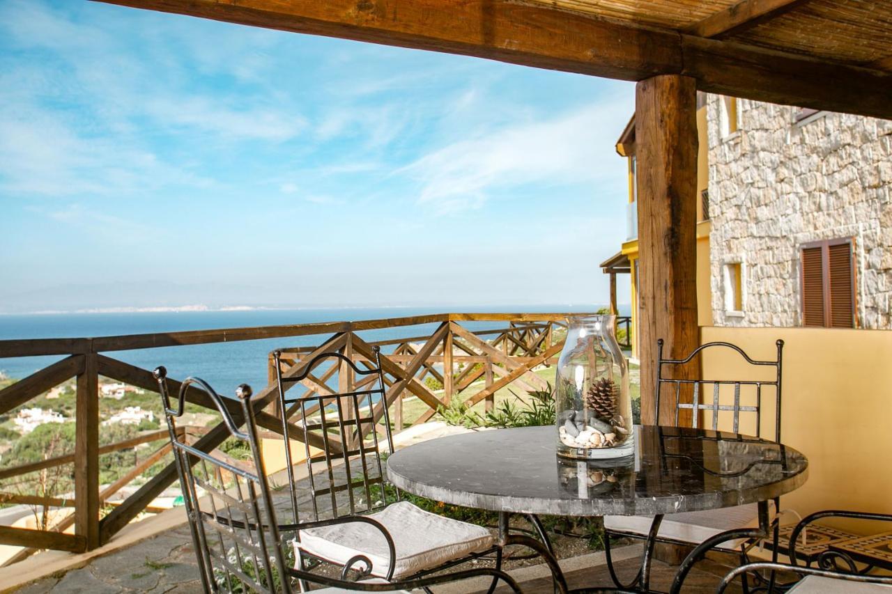 Aparthotel Punta Falcone 4*